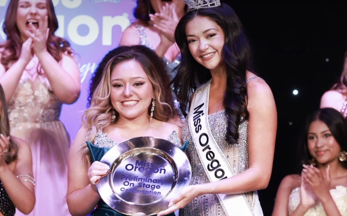 A pageant coaching client winning the Preliminary Onstage Question award